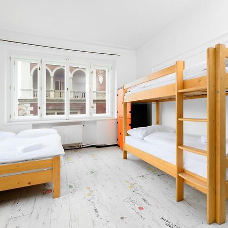 Benedikt City Center Hostel Prag Eksteriør billede