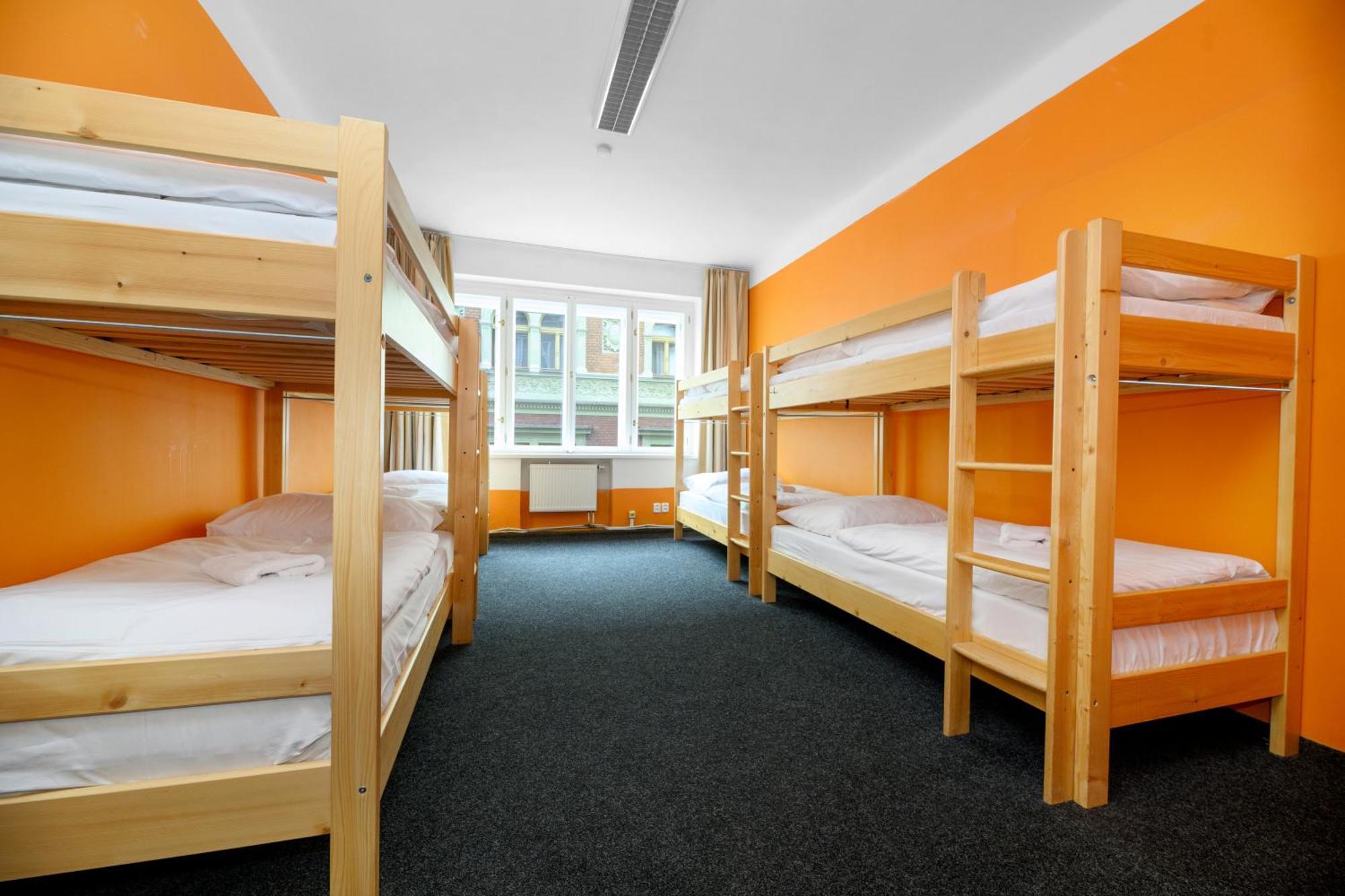 Benedikt City Center Hostel Prag Eksteriør billede