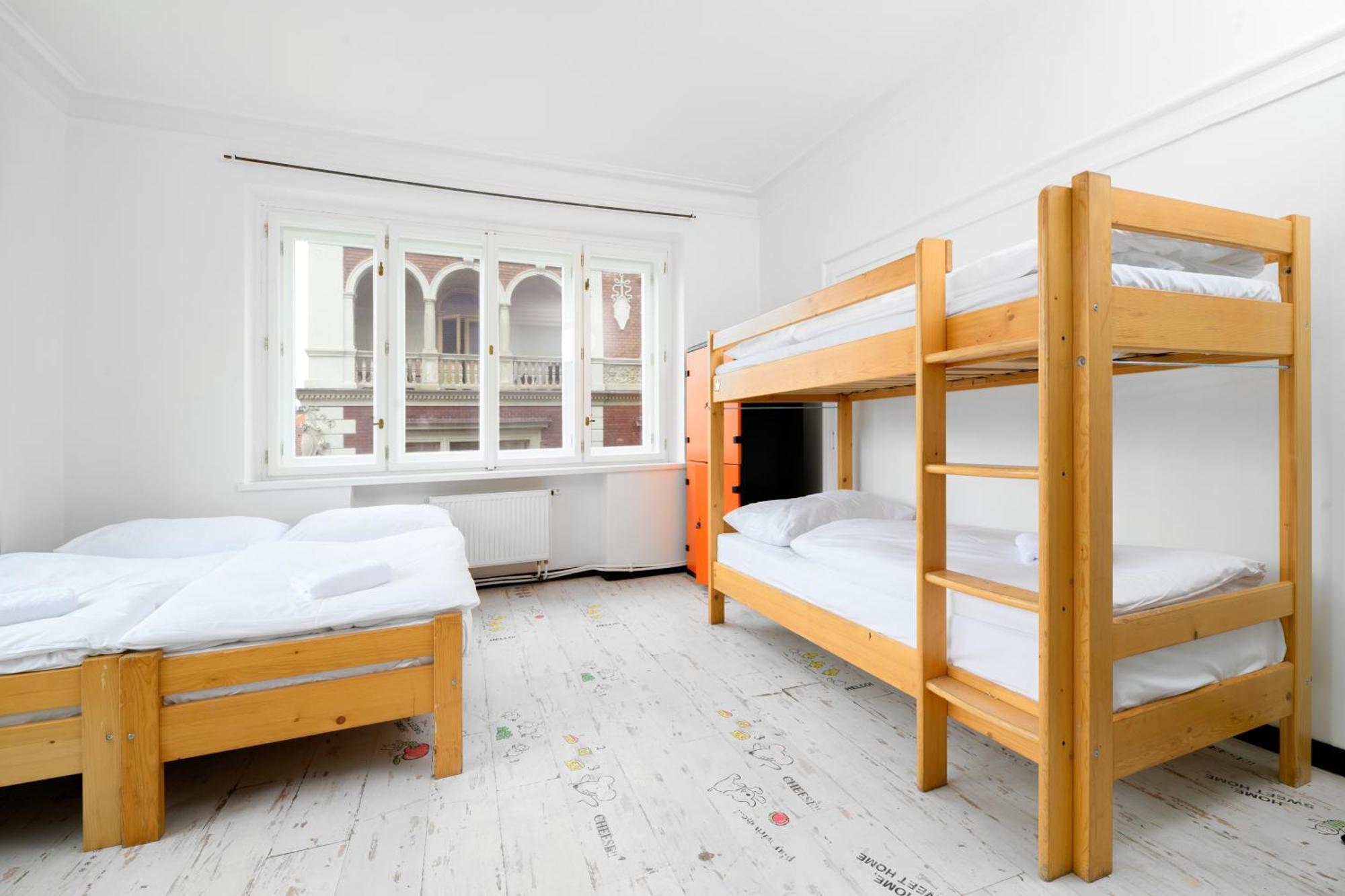 Benedikt City Center Hostel Prag Eksteriør billede