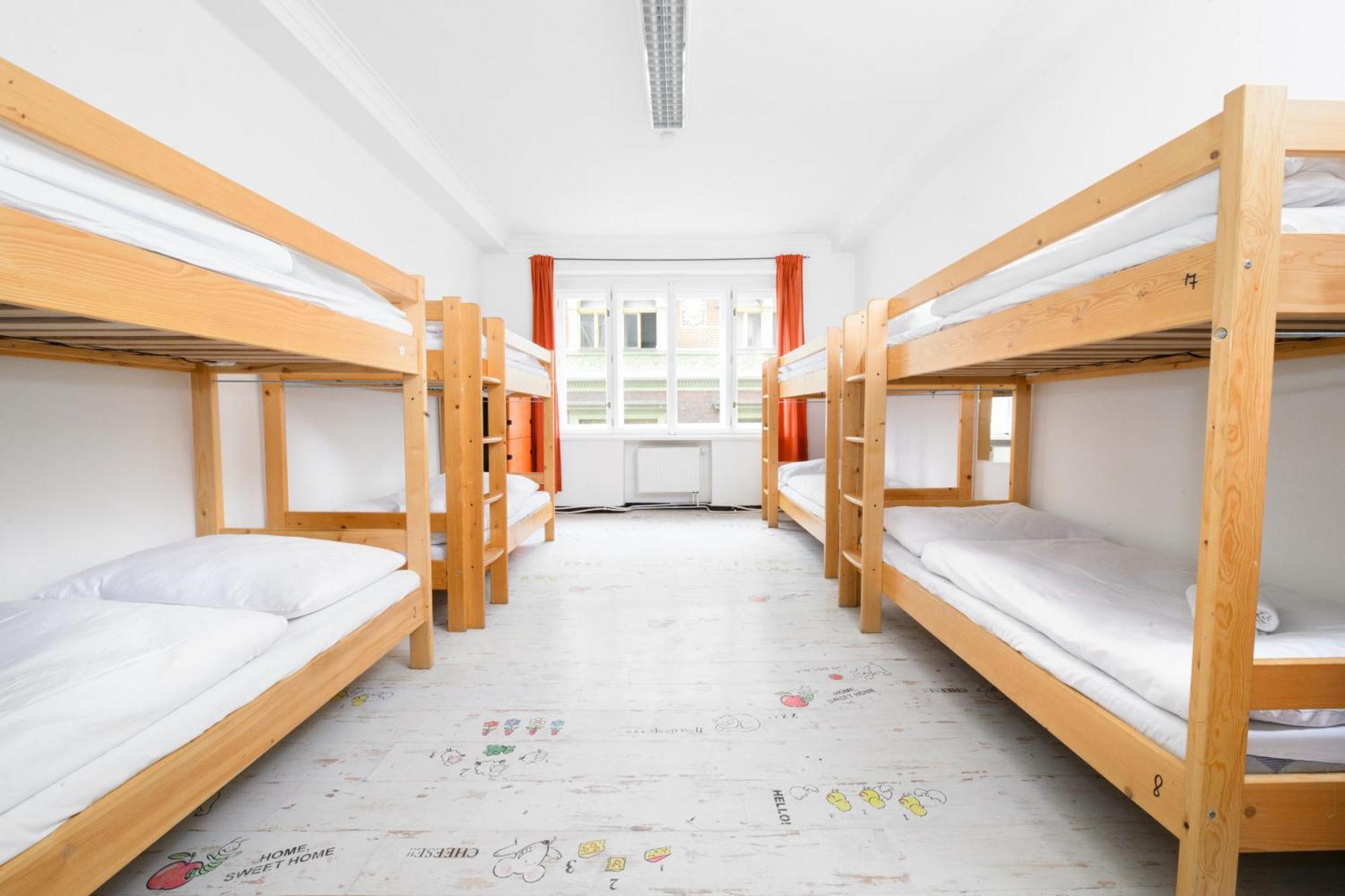 Benedikt City Center Hostel Prag Eksteriør billede